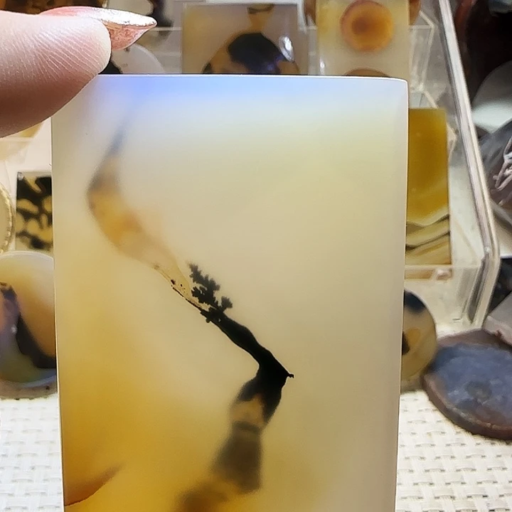 玛瑙/玉髓未镶嵌珠宝奇石