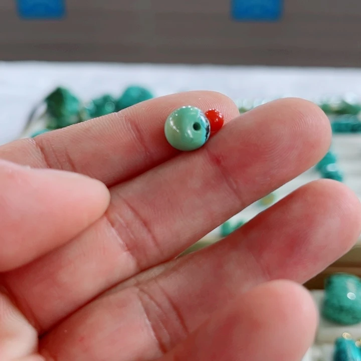 南红玛瑙未镶嵌珠宝奇石