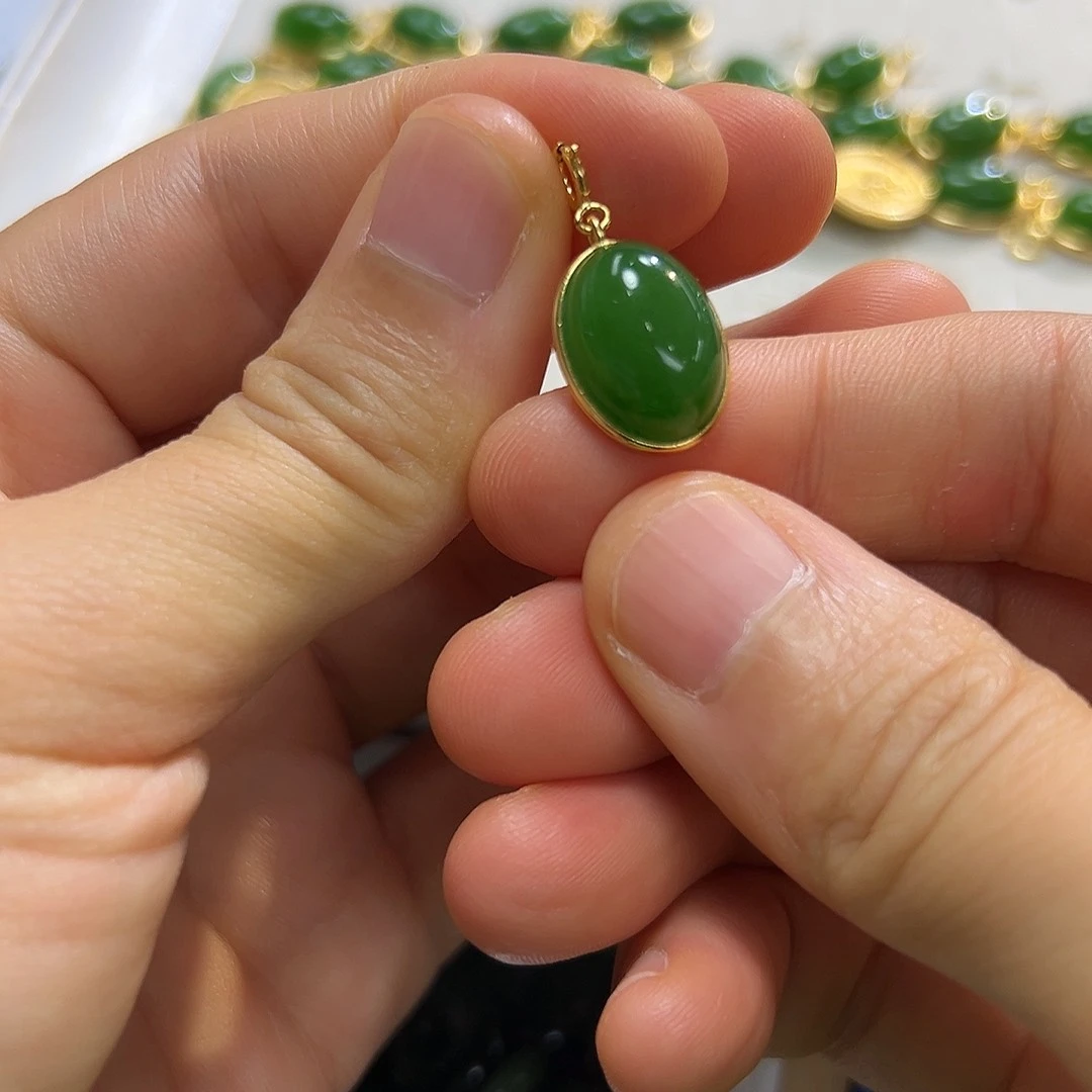 和田玉银S925镶嵌颈饰倩*?