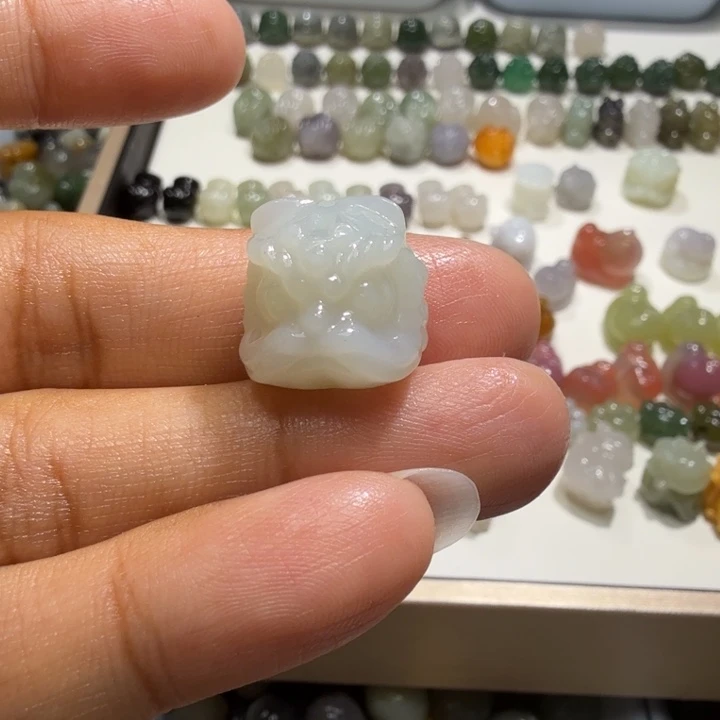 雅***咪未镶嵌和田玉珠宝半成品