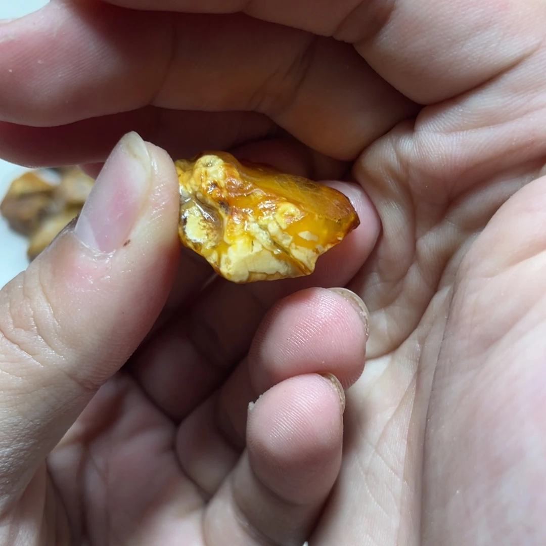 定制琥珀缪****e天然原矿
