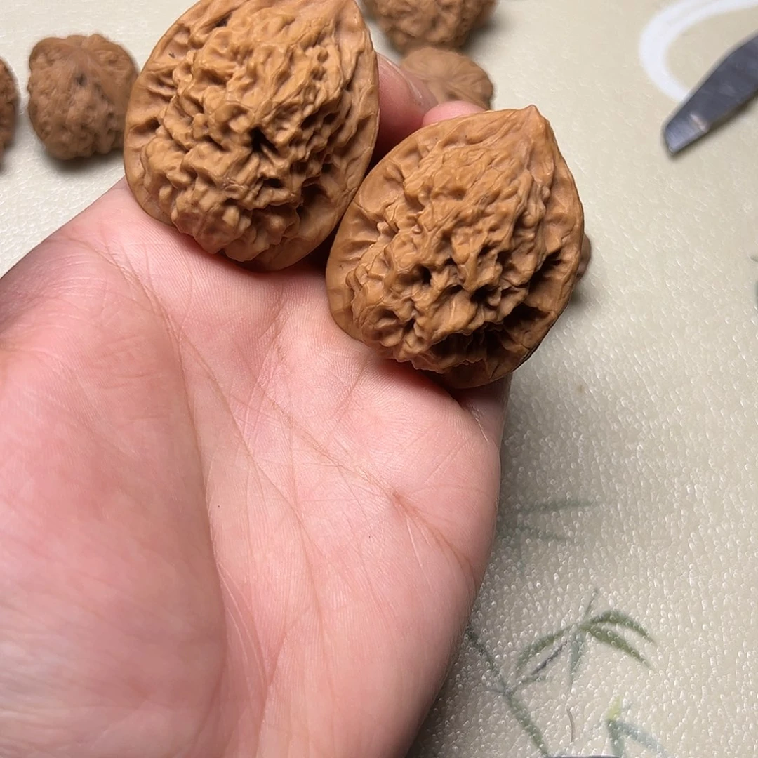 文玩核桃吊坠野生