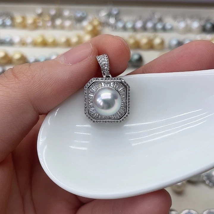 银S925镶嵌海水珍珠耳饰