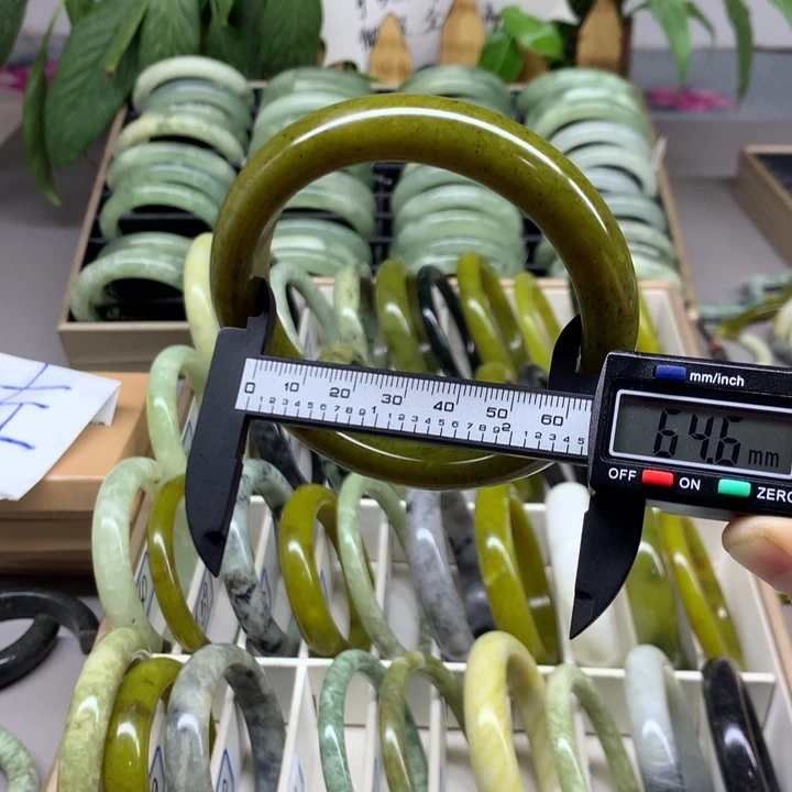 未镶嵌蛇纹石玉手镯47