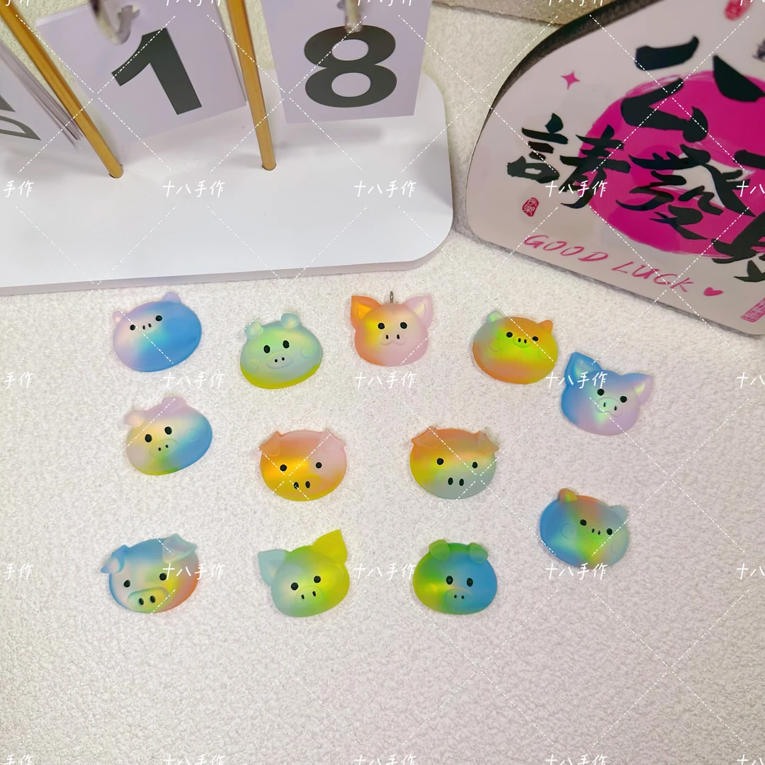 手工制作树脂滴胶猪猪兔兔挂件钥匙扣冰箱贴