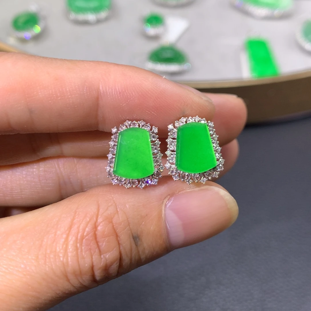 翡翠耳饰18K金镶嵌翡翠