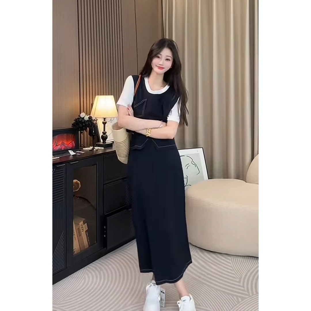 X'XIAO 设计感时尚休闲撞色假两件T恤+显瘦半身裙减龄两件套6117