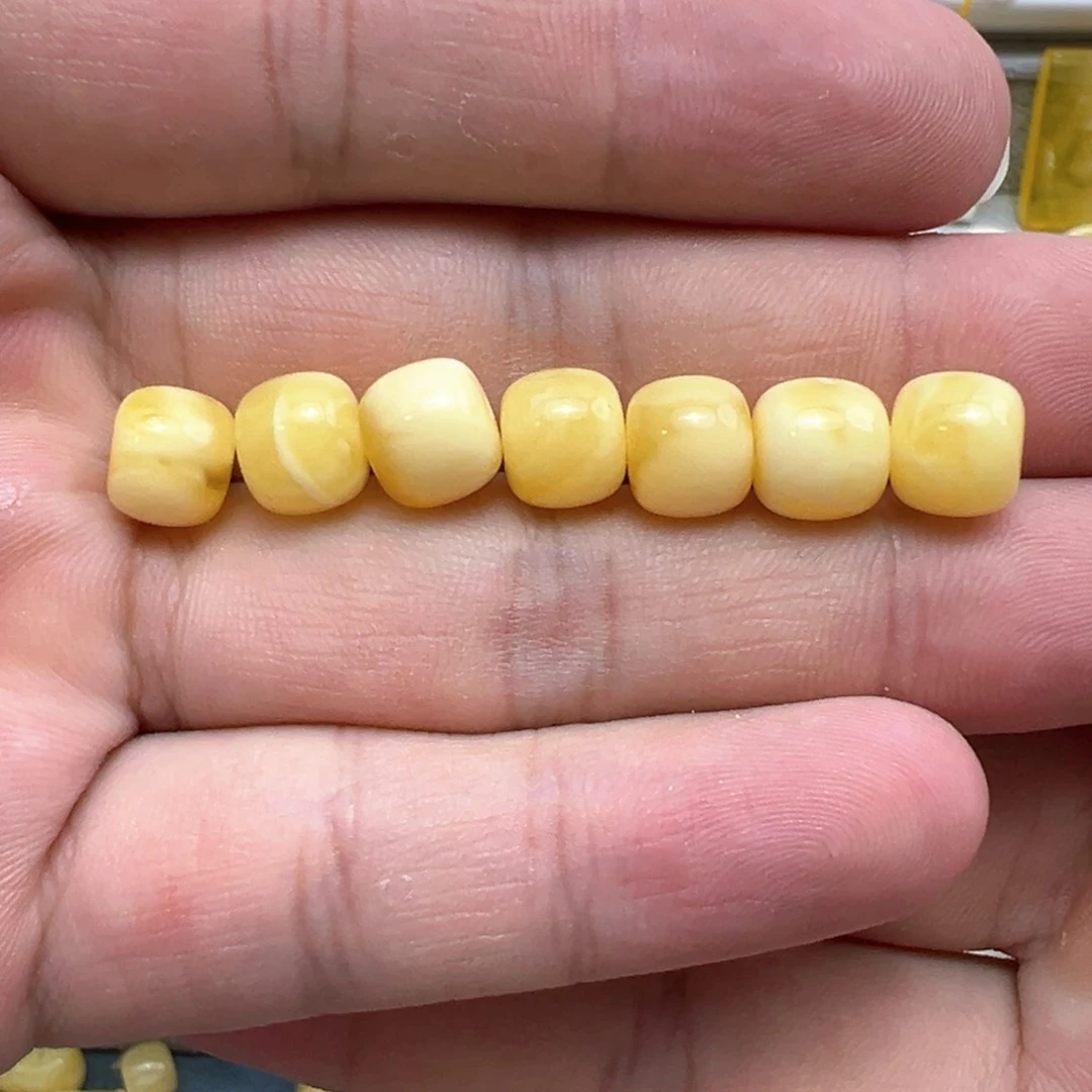 琥珀裸石未镶嵌铮**崋