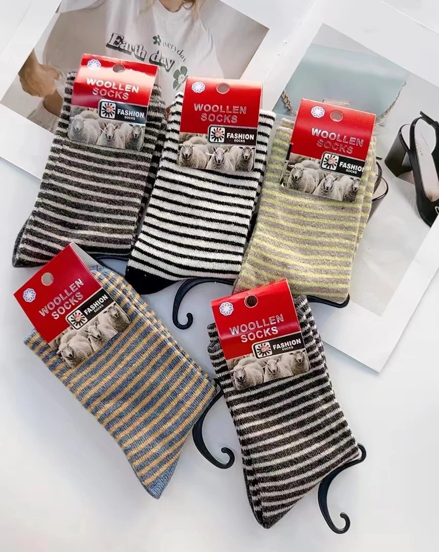 【雪儿专属】秋冬加厚条纹袜10双情侣中长筒时尚百搭暖色系