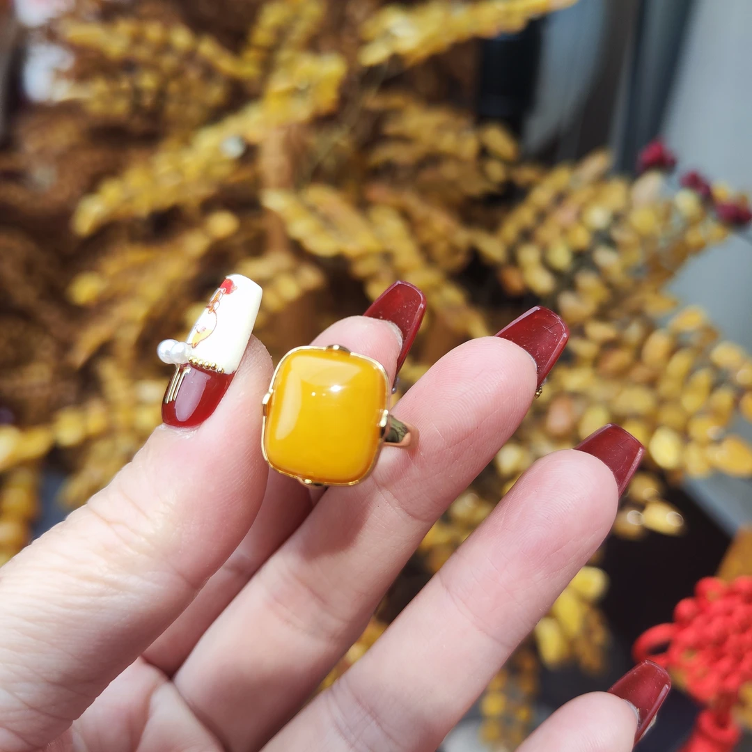 S&A赛吉925银镀金镶嵌蜜蜡戒指