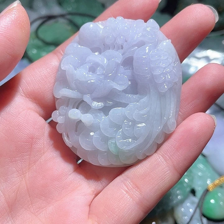 颈饰未镶嵌翡翠?****奶天