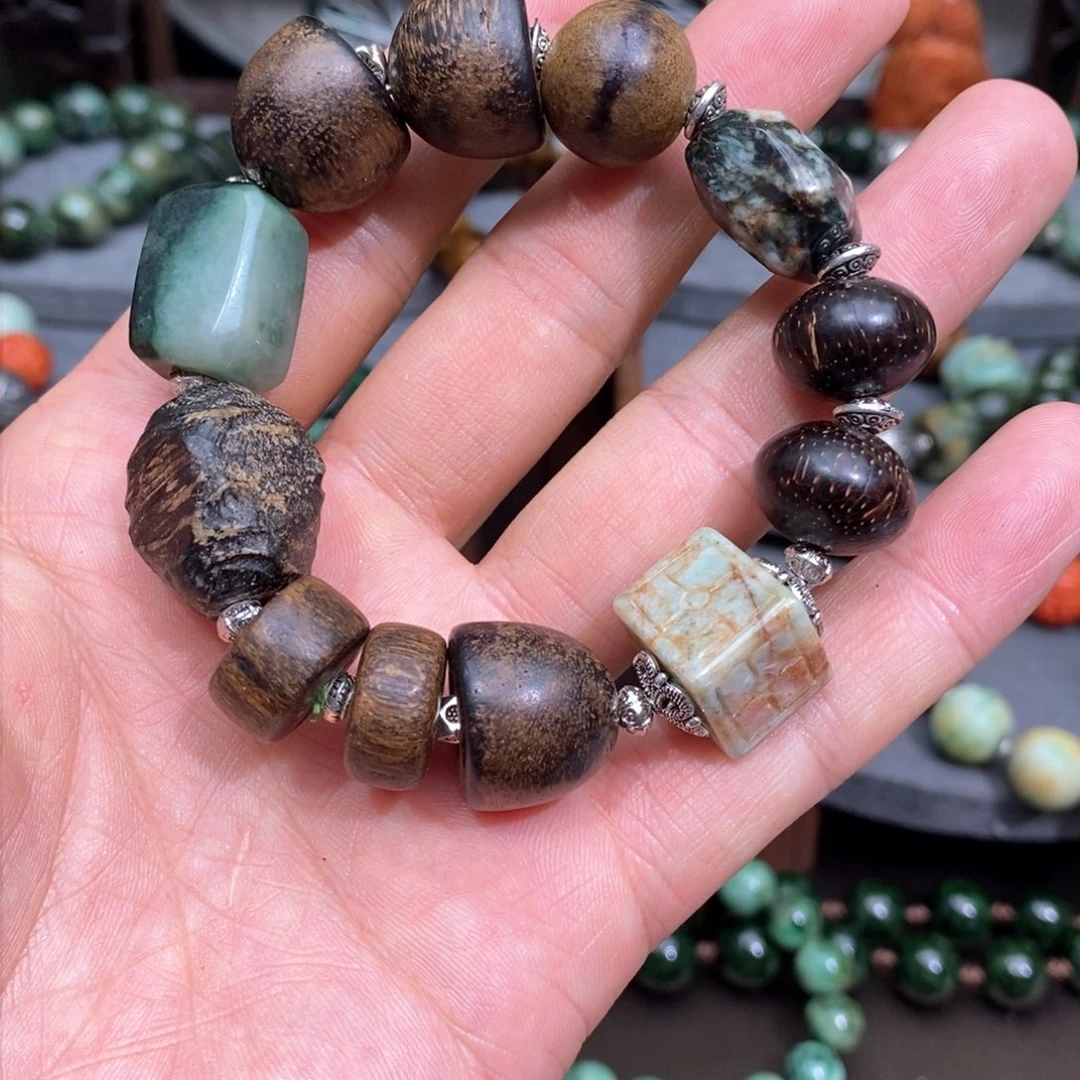 翡翠手链未镶嵌漂亮美眉