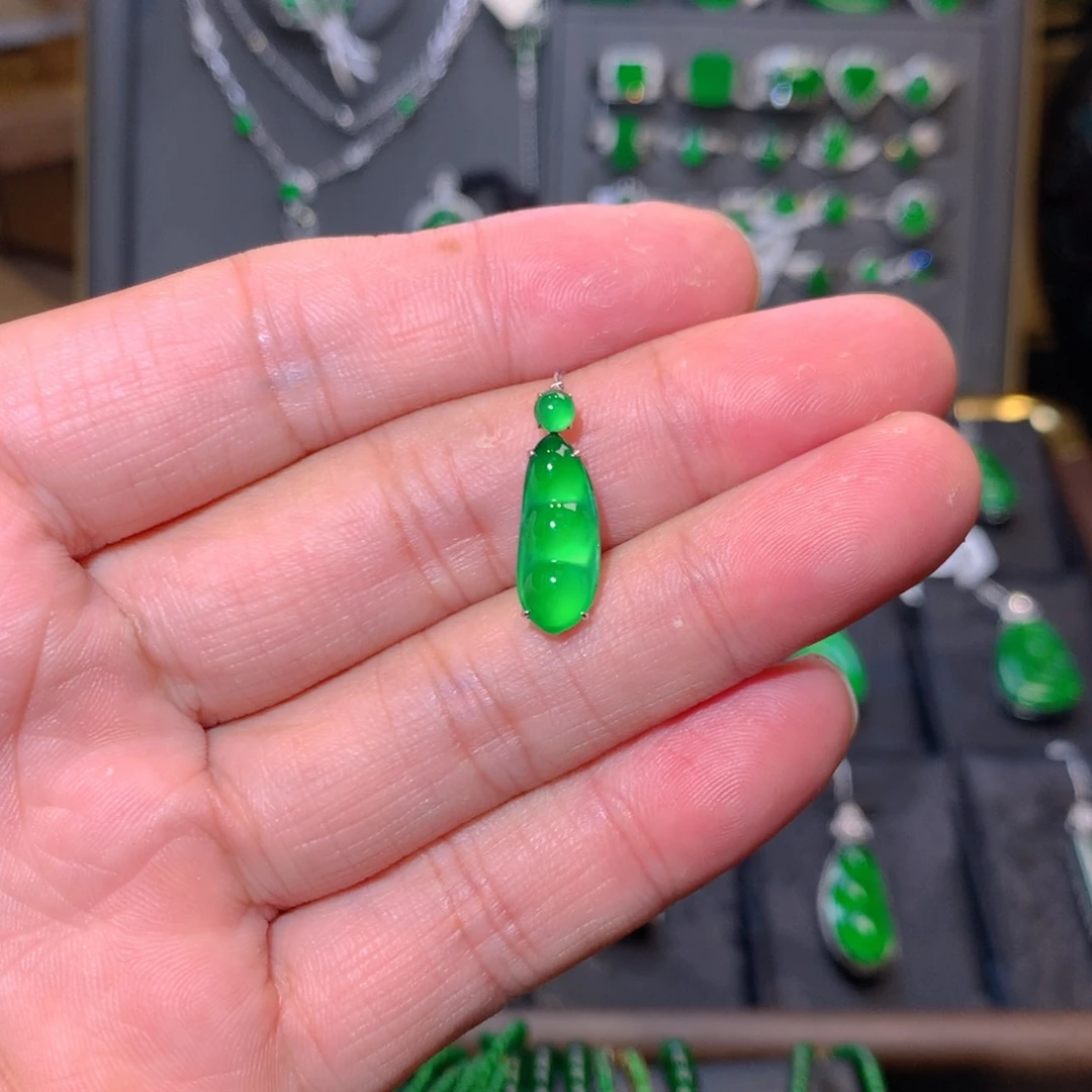 吊坠(不含链)18K金镶嵌翡翠王*爷福豆