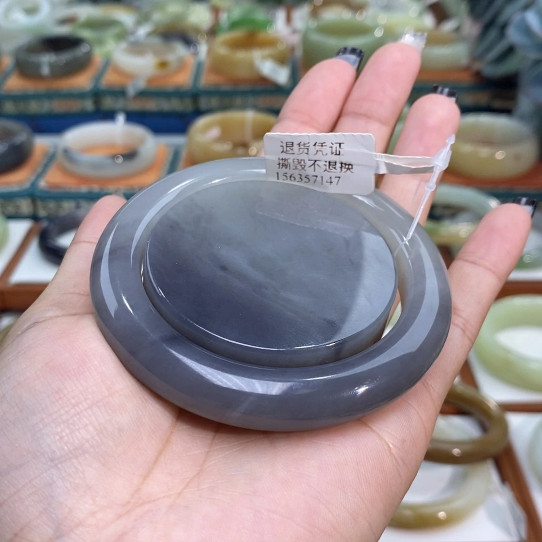 和田玉未镶嵌手镯和田玉烟紫意境