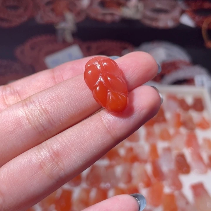 南红玛瑙未镶嵌叶子2143