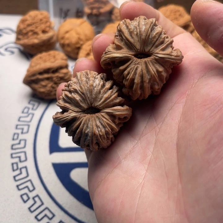 吊坠文玩核桃嘿嘿