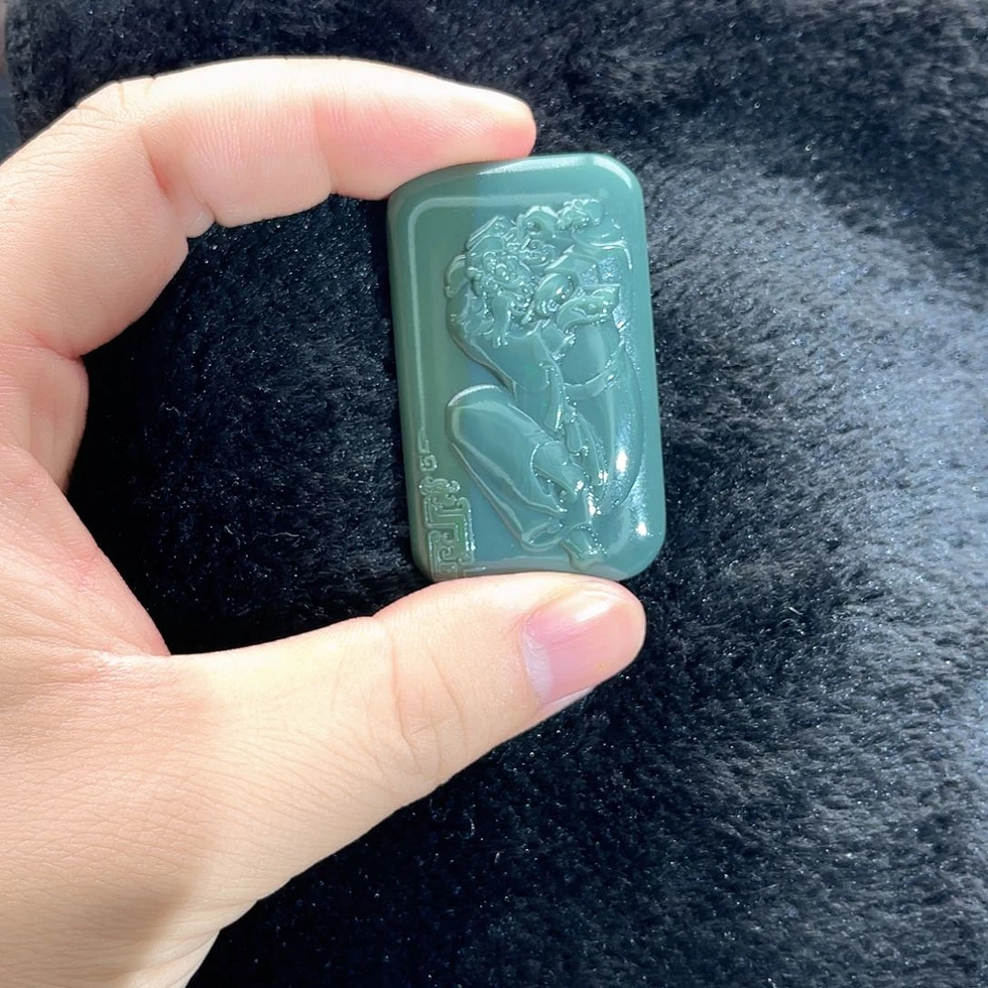 r***g和田玉未镶嵌吊坠(不含链)