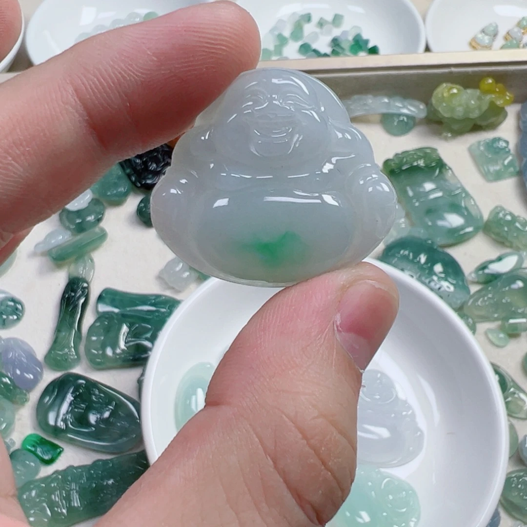 *****翡翠散珠佛公一个