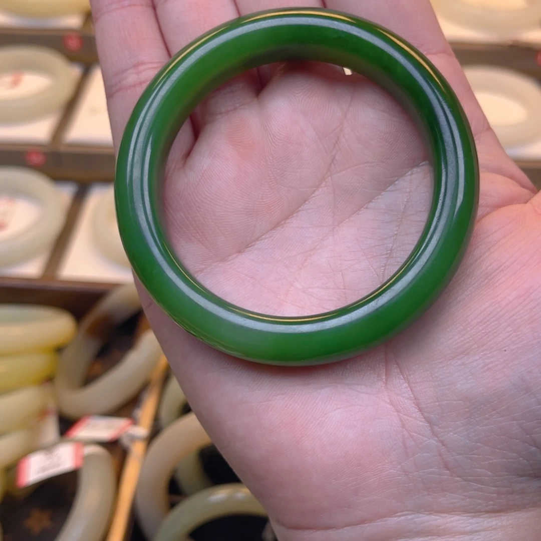 和田玉手镯未镶嵌油**美6