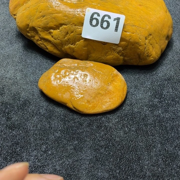 泥塑老***动你在那里上班呢