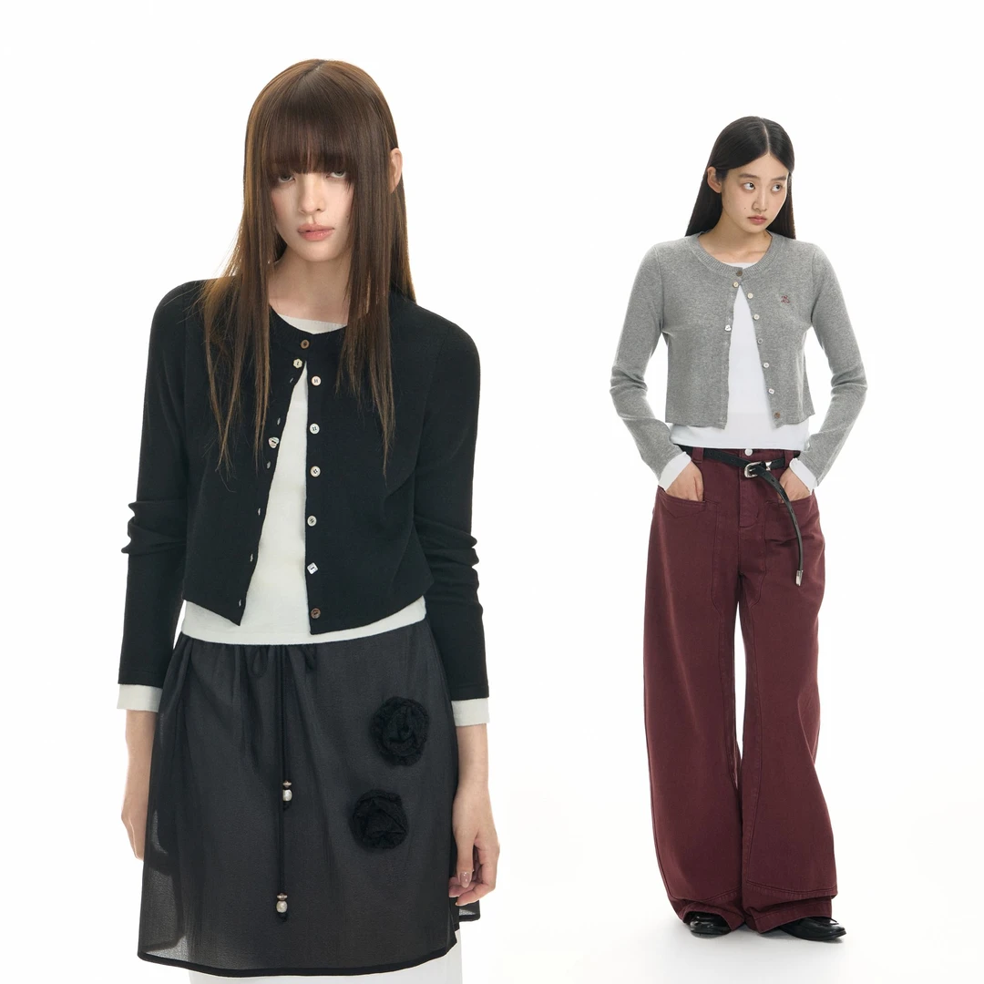 TGNS撞色彩扣假两件针织衫女秋季设计感短款修身层次拼接显瘦上衣