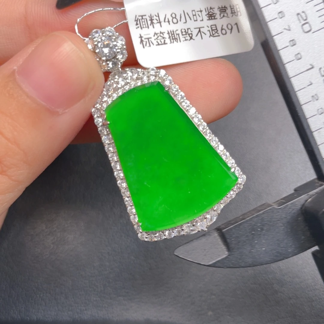 颈饰银S925镶嵌翡翠j j j