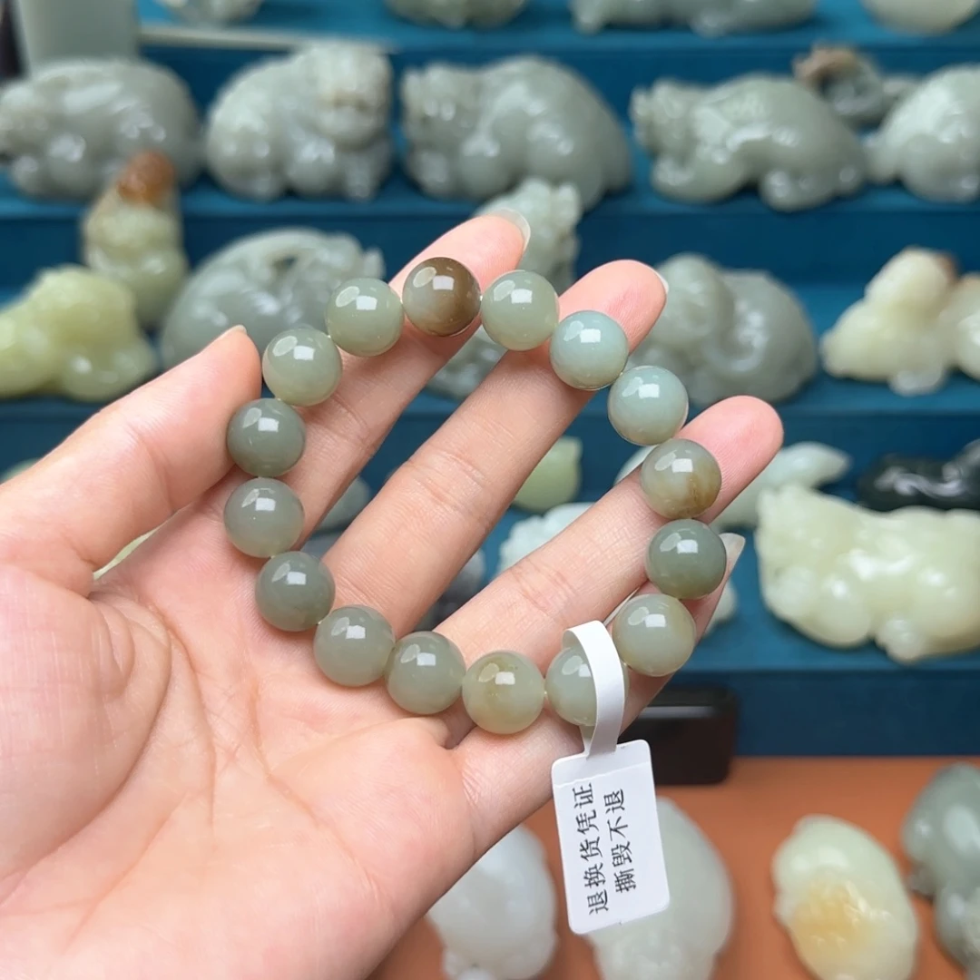 未镶嵌和田玉（糖玉）挂件