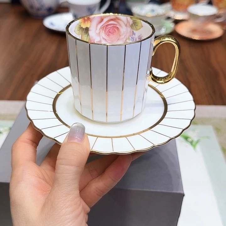 瓷片杯子杯子杯子杯子水杯杯子