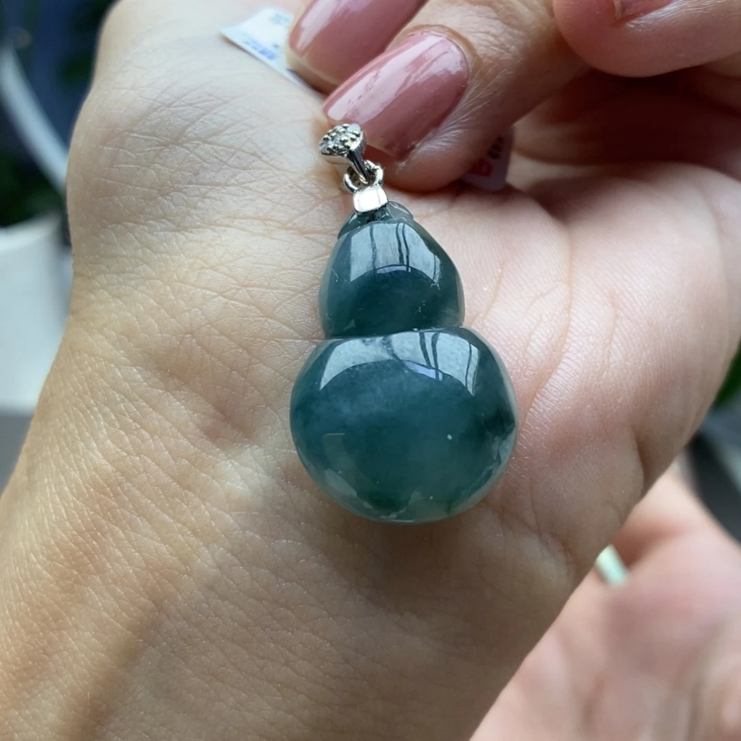 可***昕颈饰银S925镶嵌翡翠吊坠