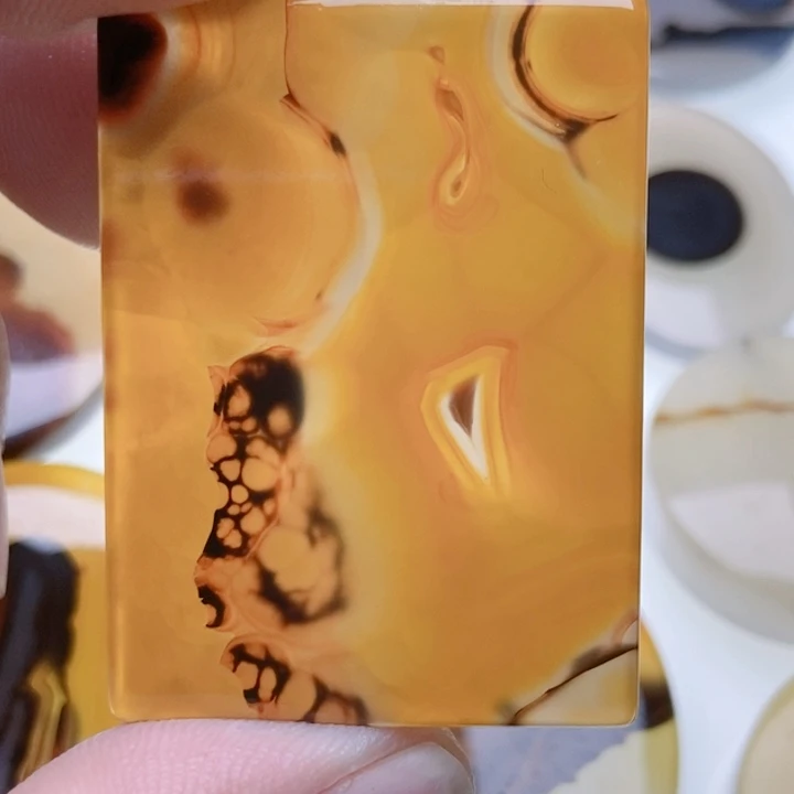 【闪购商品】玛瑙/玉髓颈饰未镶嵌走**花