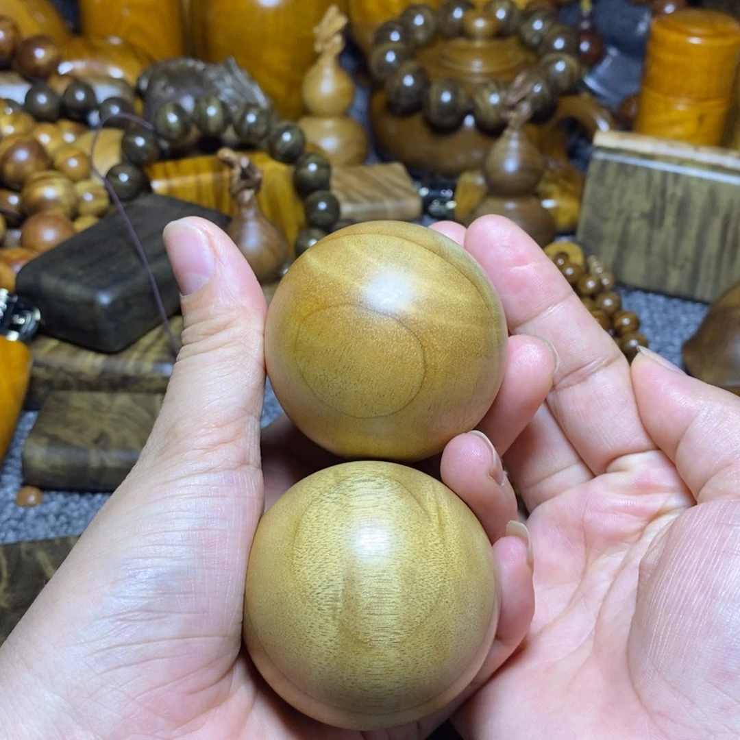 金丝楠保健球小叶