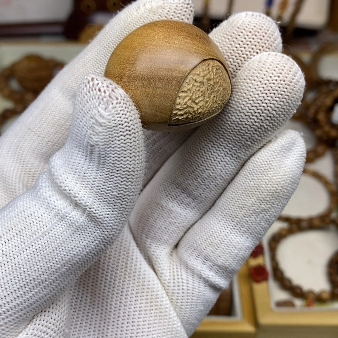 檀香木把件迈索尔老山檀3.6举个栗子