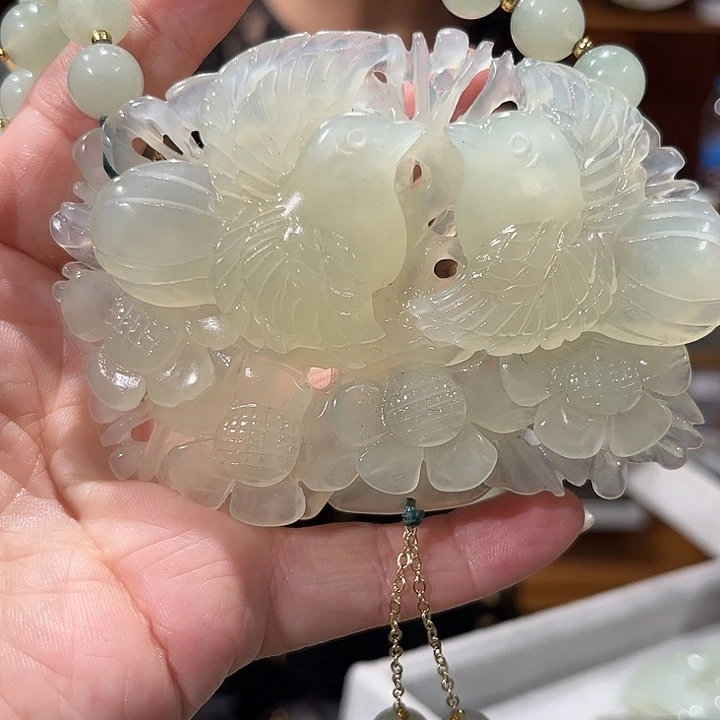 未镶嵌岫玉毛衣链