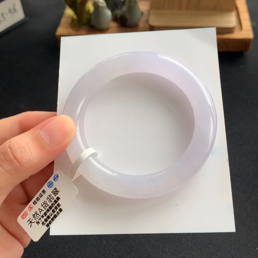 翡翠手镯未镶嵌高货瑕疵漏