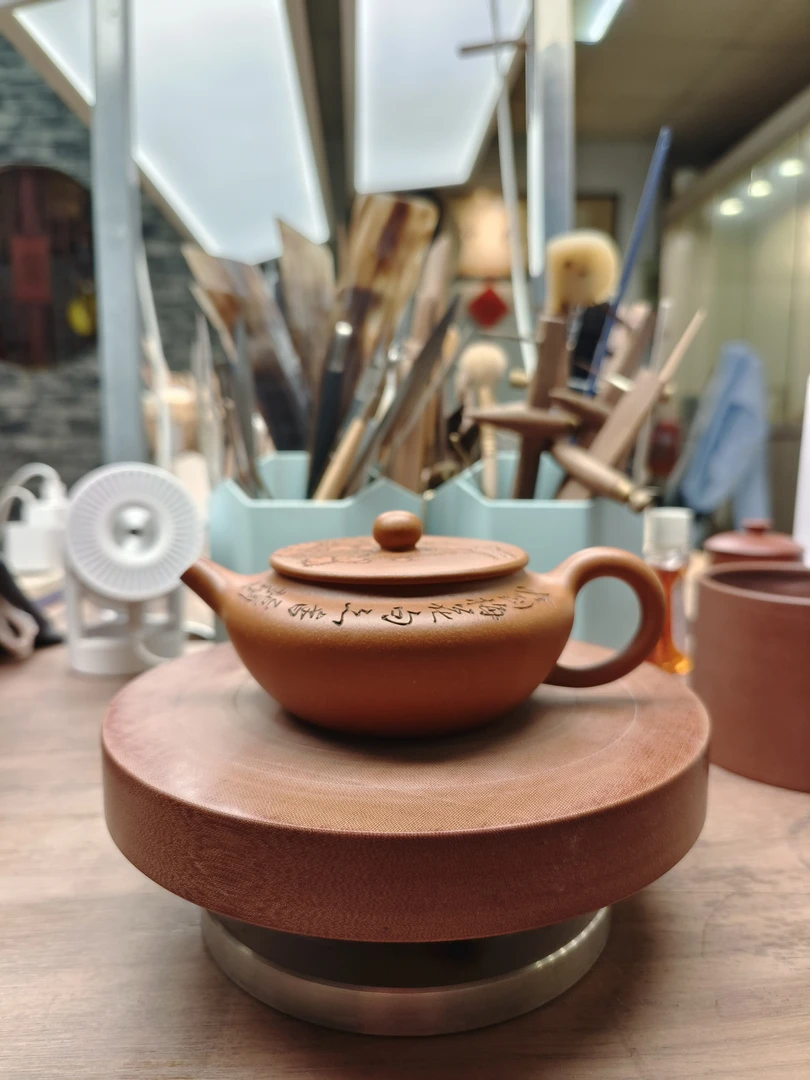 《扁桑·梅花》壶传统器结合原创设计装饰刻绘突出主题全手工制刻绘