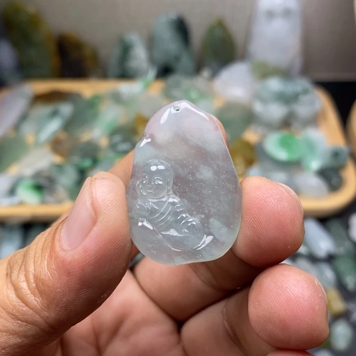 颈饰未镶嵌翡翠小沙弥