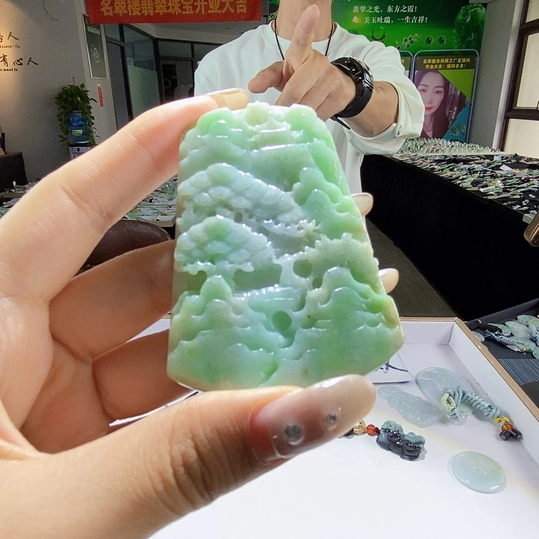 颈饰未镶嵌翡翠翡翠