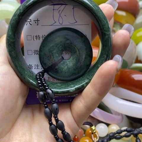 未镶嵌蛇纹石玉手镯