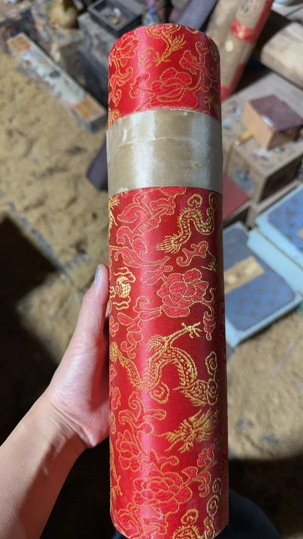 1个红色小短桶摆件链接
