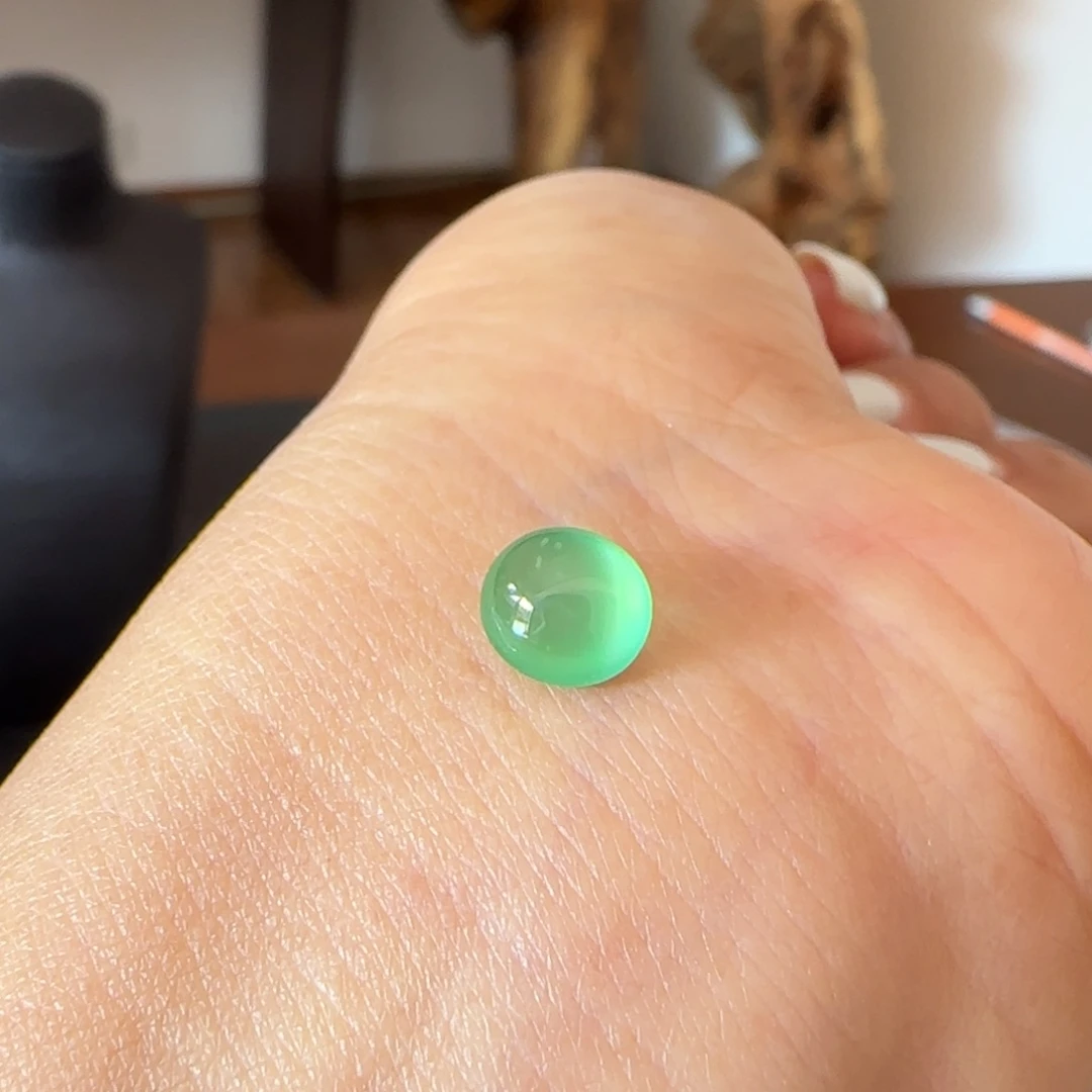 翡翠颈饰未镶嵌蛋面