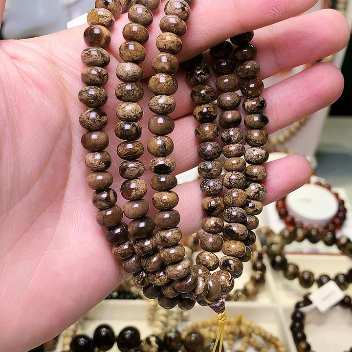 琥珀未镶嵌裸石抚顺琥珀454