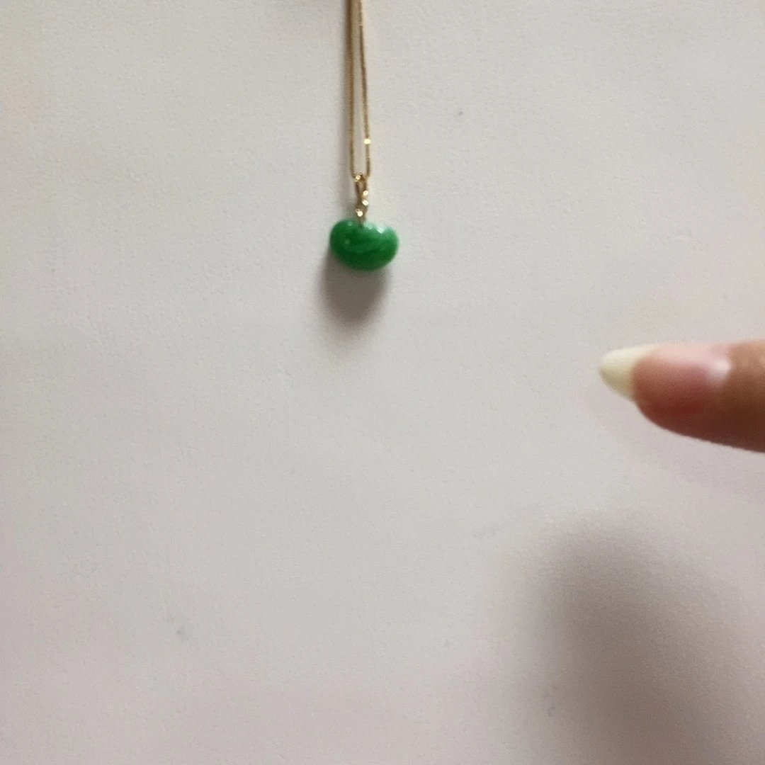 翡翠18K金镶嵌颈饰简单