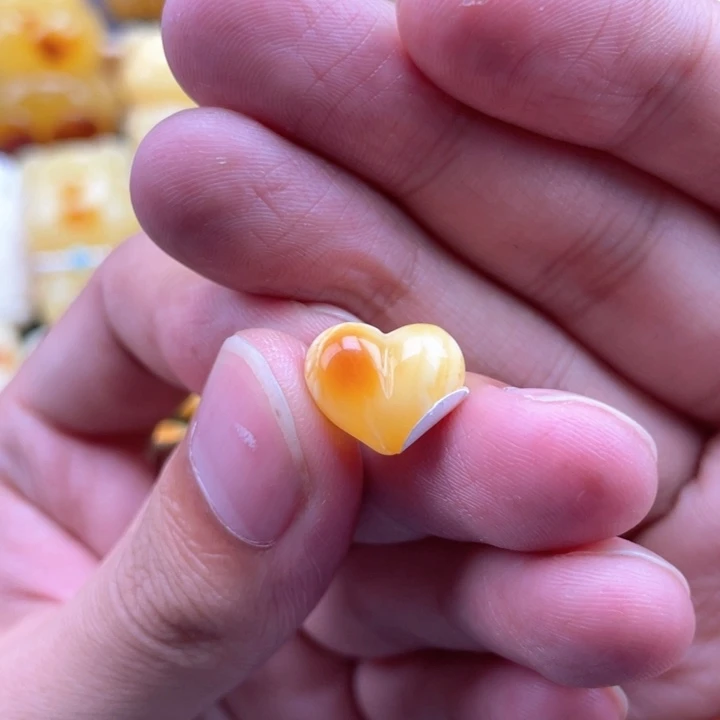 琥珀未镶嵌裸石蜜蜡