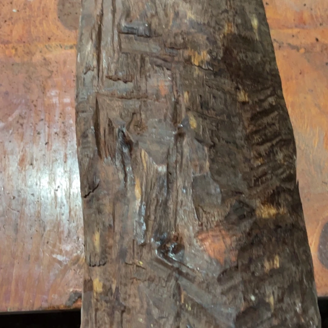 李***生紫檀木类端景台的