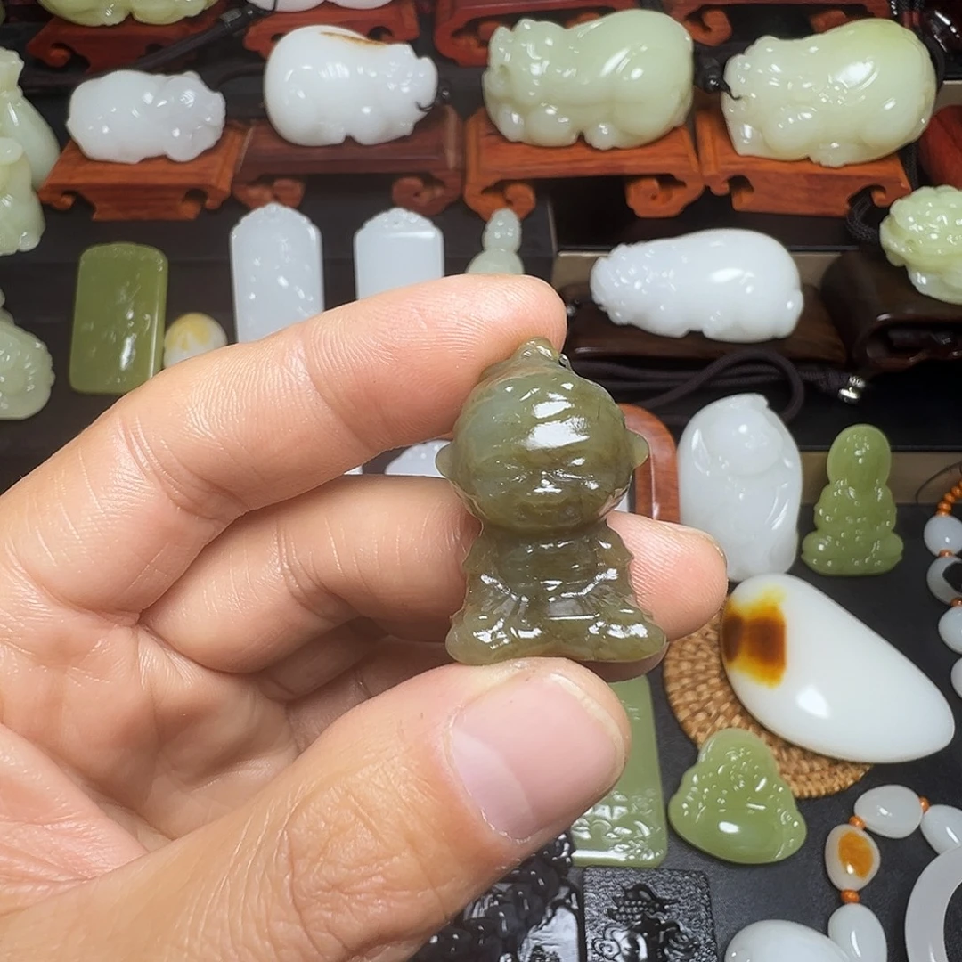 和田玉未镶嵌挂件