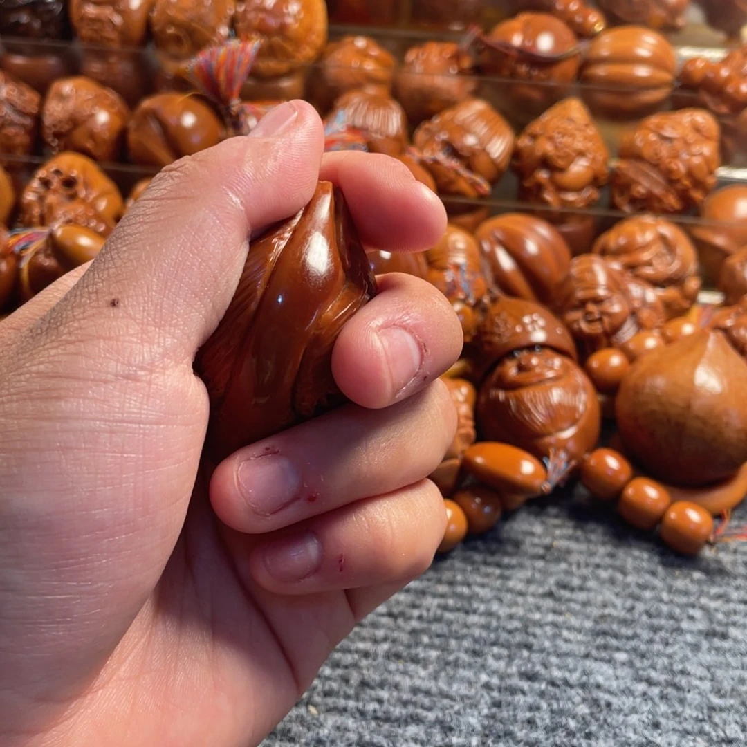 橄榄核吊坠独款三面