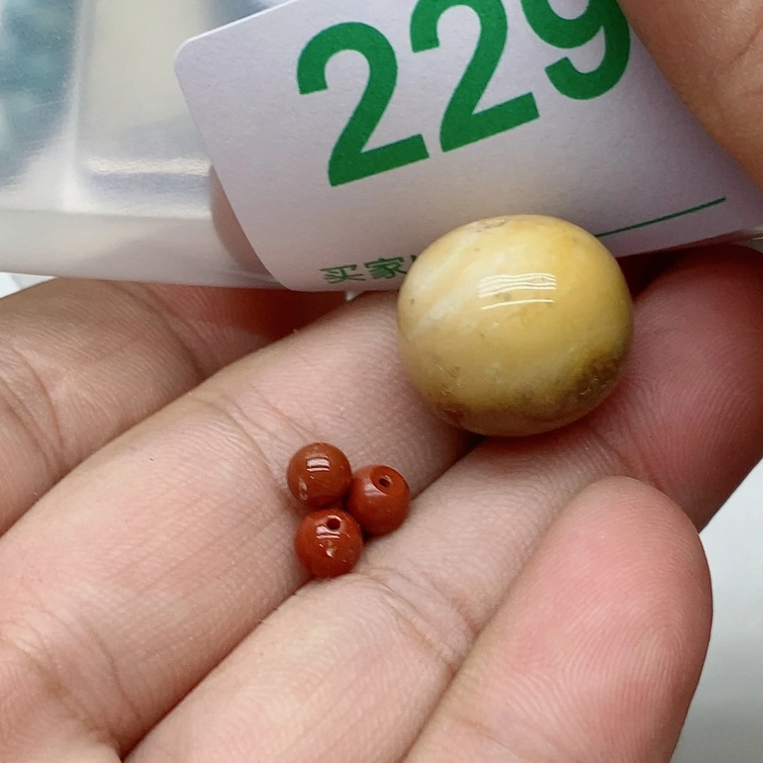 南红玛瑙未镶嵌珠宝奇石