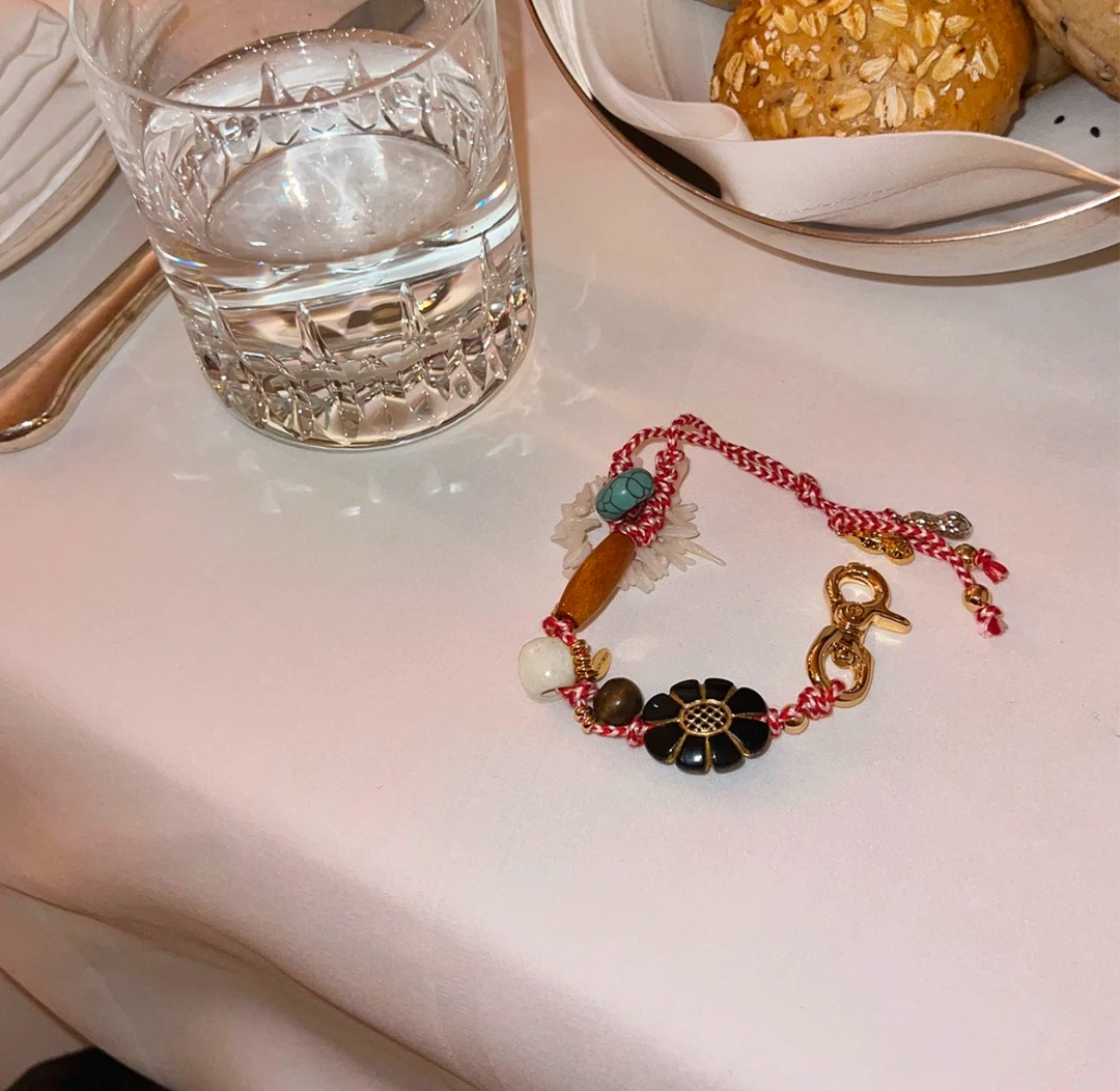 非金属树脂手链 花舞贝壳手链  J24SL320