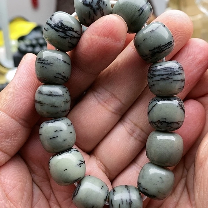 【闪购商品】未镶嵌手串和田玉16线天