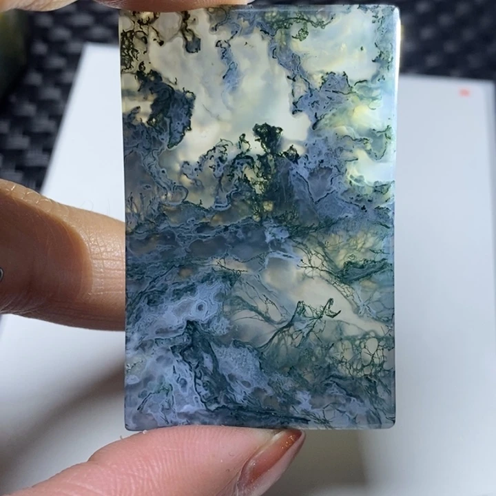 玛瑙/玉髓颈饰未镶嵌一**森